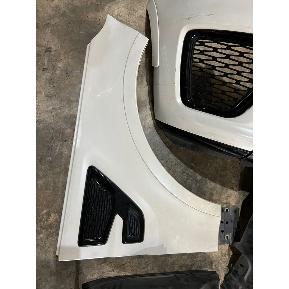 USED ORI LAND ROVER SPORT 2014-2017 FRONT BUMPER SET WOT HEAD LAMP COMPLETE BODY KIT COMPLETE thumbnail
