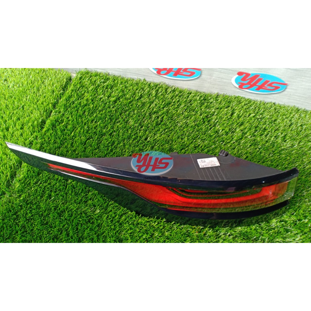 USED LAND ROVER VALER TAIL LAMP UED thumbnail