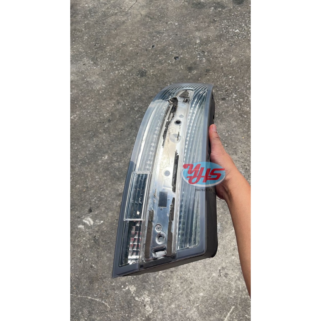 Aston Martin DB9 2014-2017 Tail Lamp Rear Light Taillamp Taillight Car Kereta Lampu Belakang (Left (Passenger)) thumbnail
