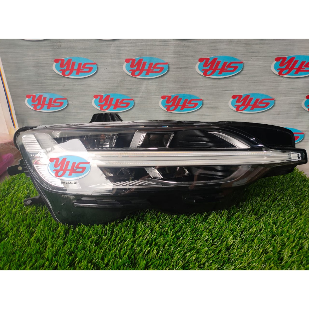 Volvo S60 / V60 T8 2019Y Headlight RH Right S / V / CC60 FULL RHD (Left (Passenger)) thumbnail
