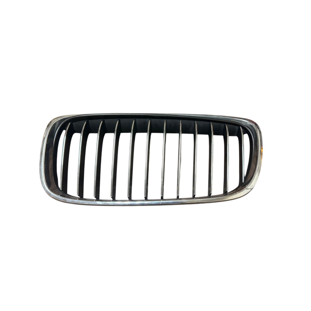 USED ORI BMW F45 2013-2016 FRONT GRILLE RH LH (RH) thumbnail