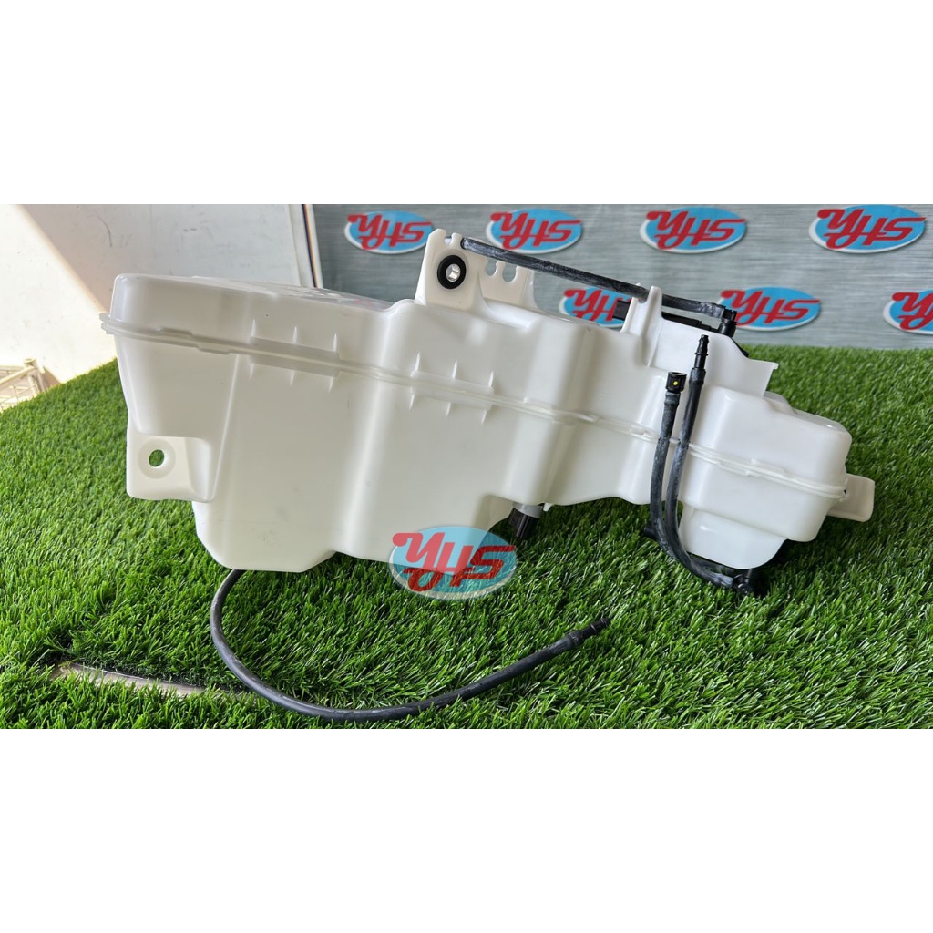 NEW XC60 XC90 2020 year wiper tank n motor set thumbnail