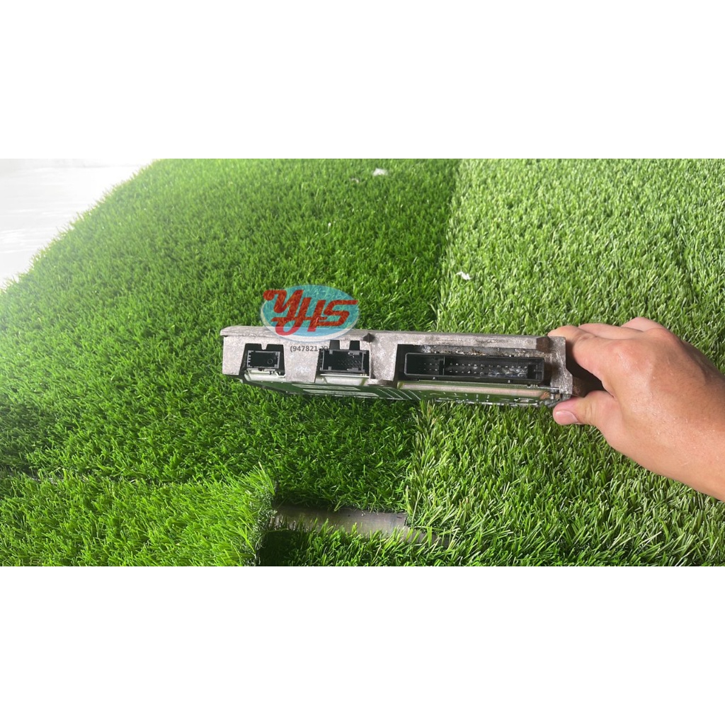 USED Porsche Caynne Paramera Macan amplifier thumbnail