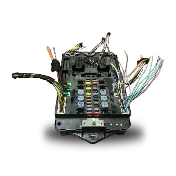 USED ORI JAGUAR XF 2.0 2013-2017 FUSE BOX thumbnail