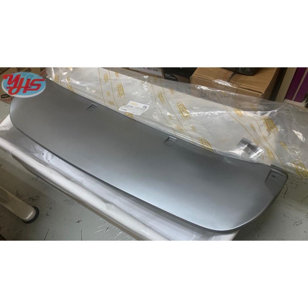AUDI Q7 FRONT BUMPER SPOILER 4L08071101RR thumbnail