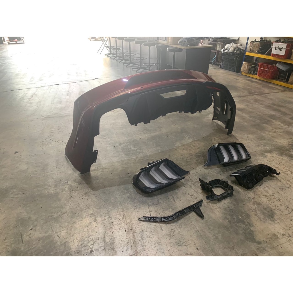 FORD MUSTANG NEW FACE 2020 BUMPER TAIL LAMP REAR BUMPER thumbnail