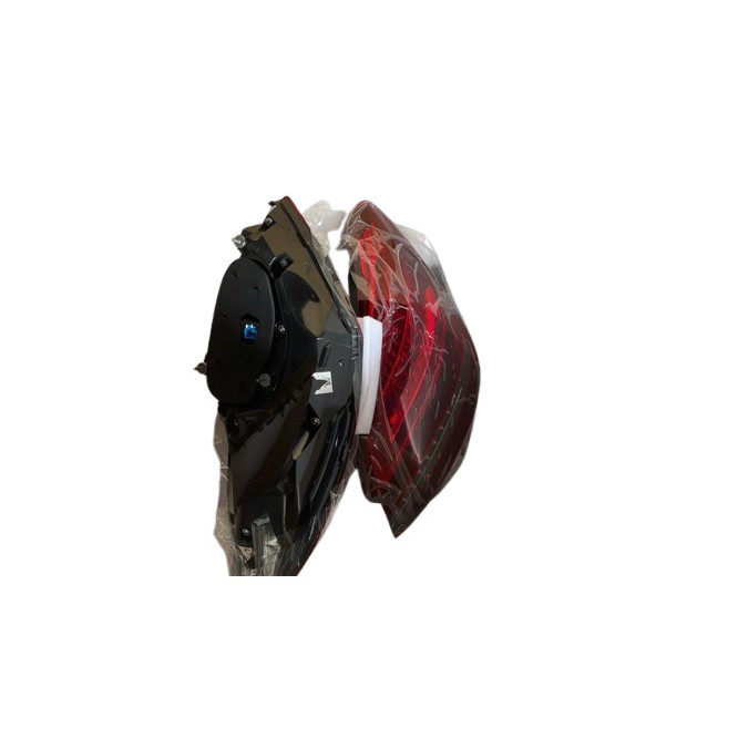 NEW OEM MERCEDES CCLASS W205 2014-2018 TAIL LAMP RH LH (RH) thumbnail
