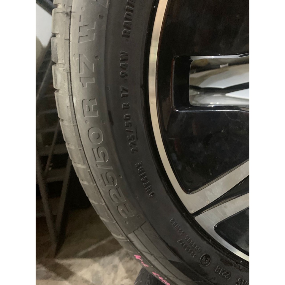 MERCEDES 213/205/172 SPORT RIM & TYRE USED 90% NEW TAYAR & RIM C CLASS E CLASS thumbnail
