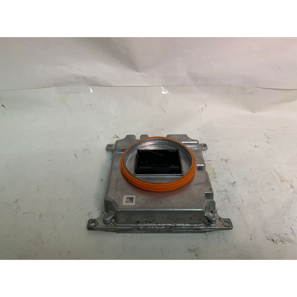 USED ORI VW G 2013-2017 HEADLIGHT ELECTRICAL BALLAST MODULE SET thumbnail