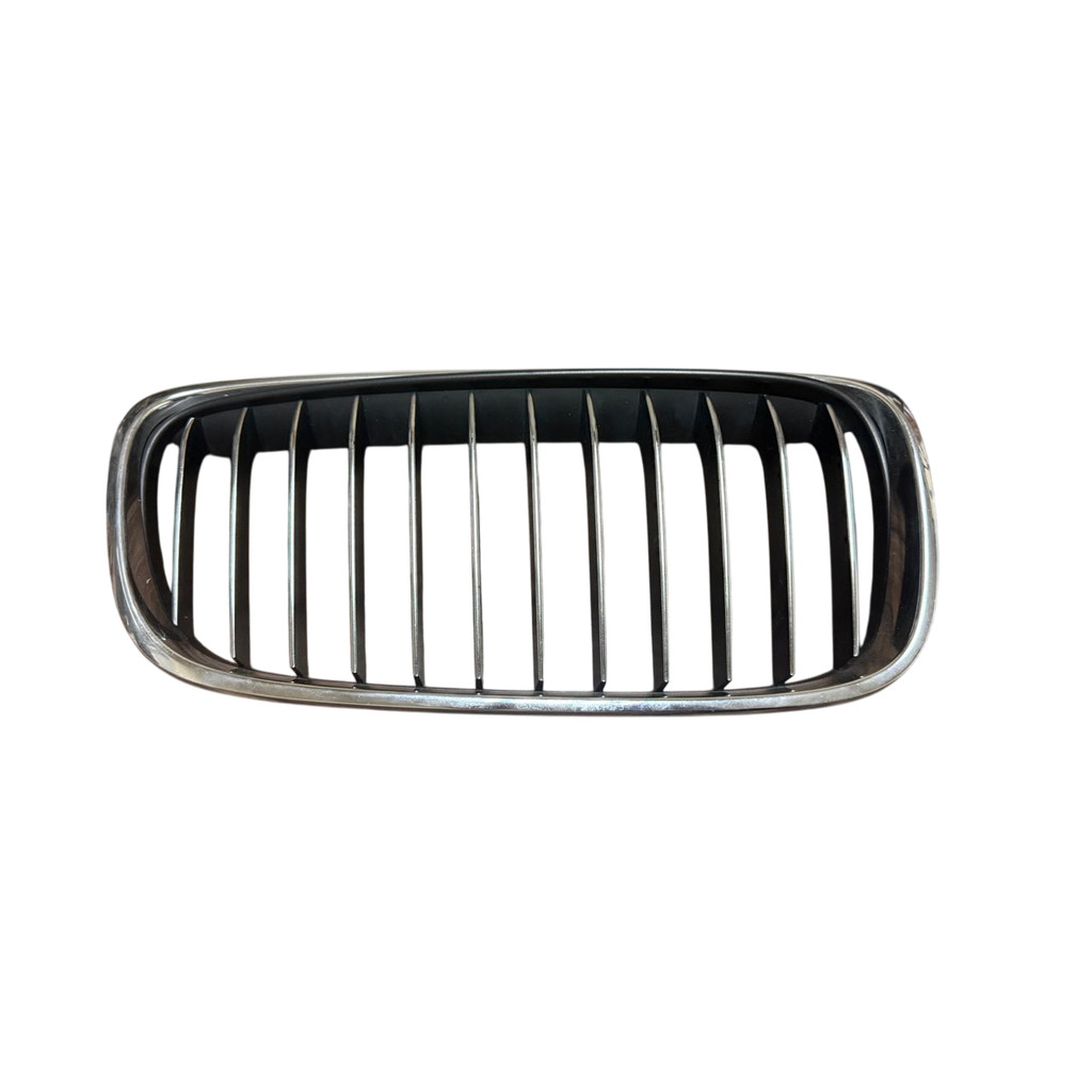 USED ORI BMW F45 2013-2016 FRONT GRILLE RH LH (RH)