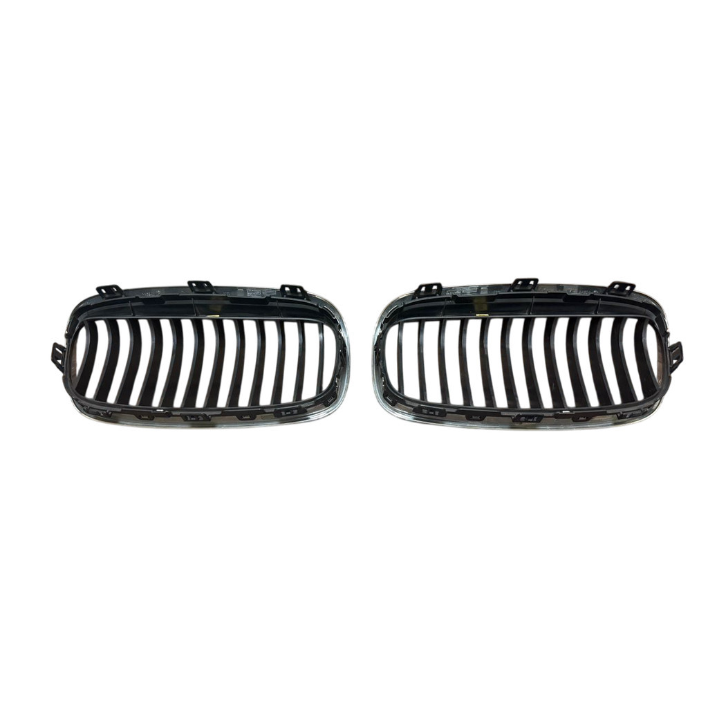 USED ORI BMW F45 2013-2016 FRONT GRILLE RH LH (RH) thumbnail