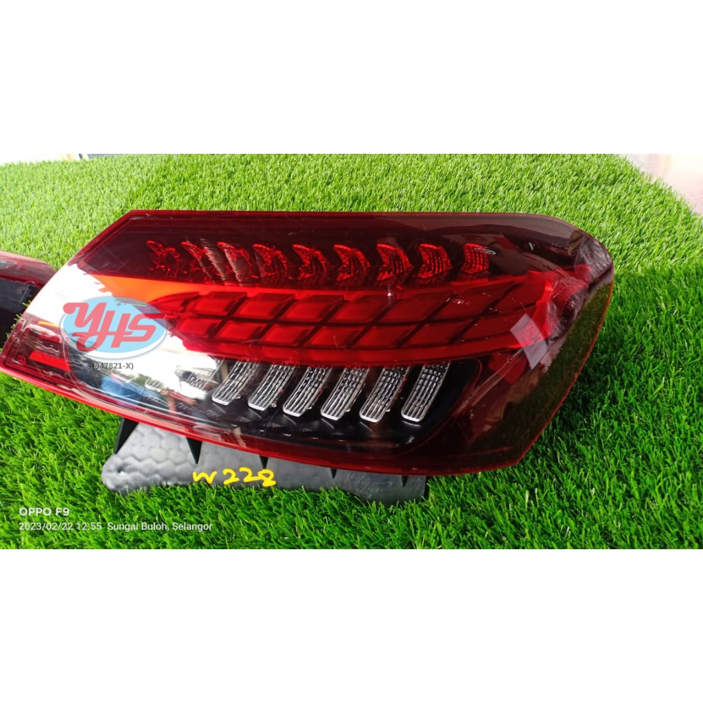 USED W228 tail light set thumbnail