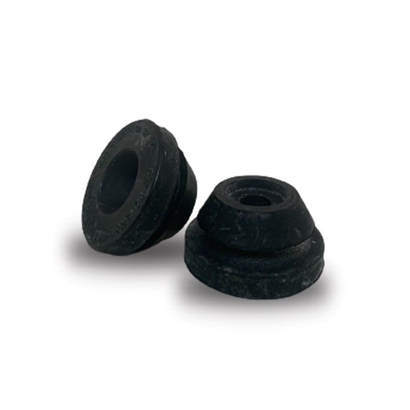 USED ORI MERCEDES 2013-2016 RUBBER PIER UNDER THE WATER TANK thumbnail
