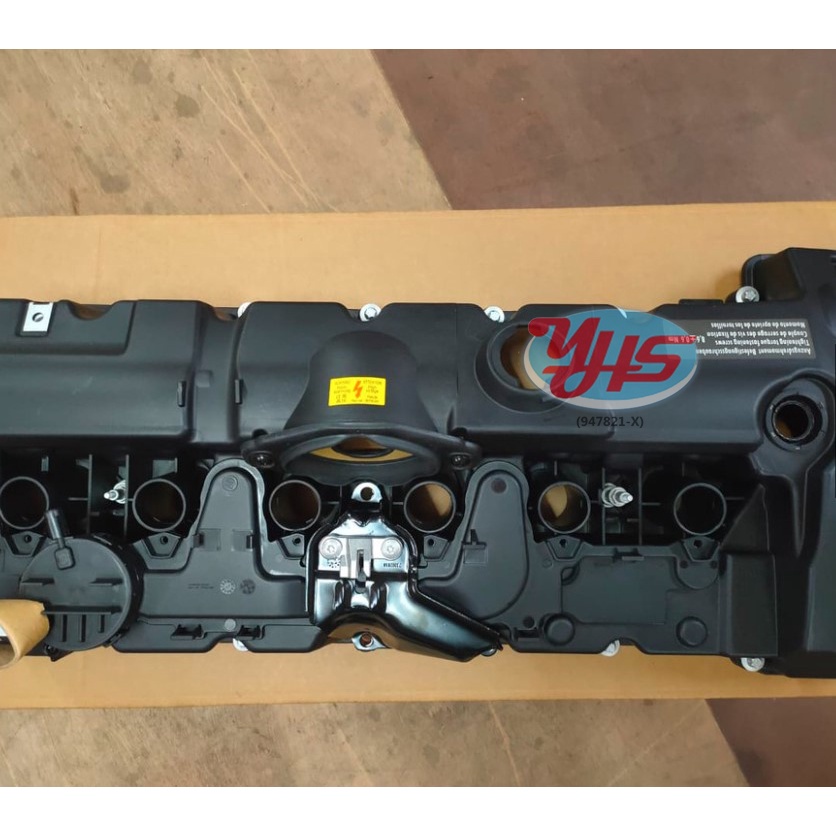 BMW E60 E70 E84 E90 F10 F25 N52 ENGINE VALVE COVER N52 CYLINDER HEAD COVER thumbnail