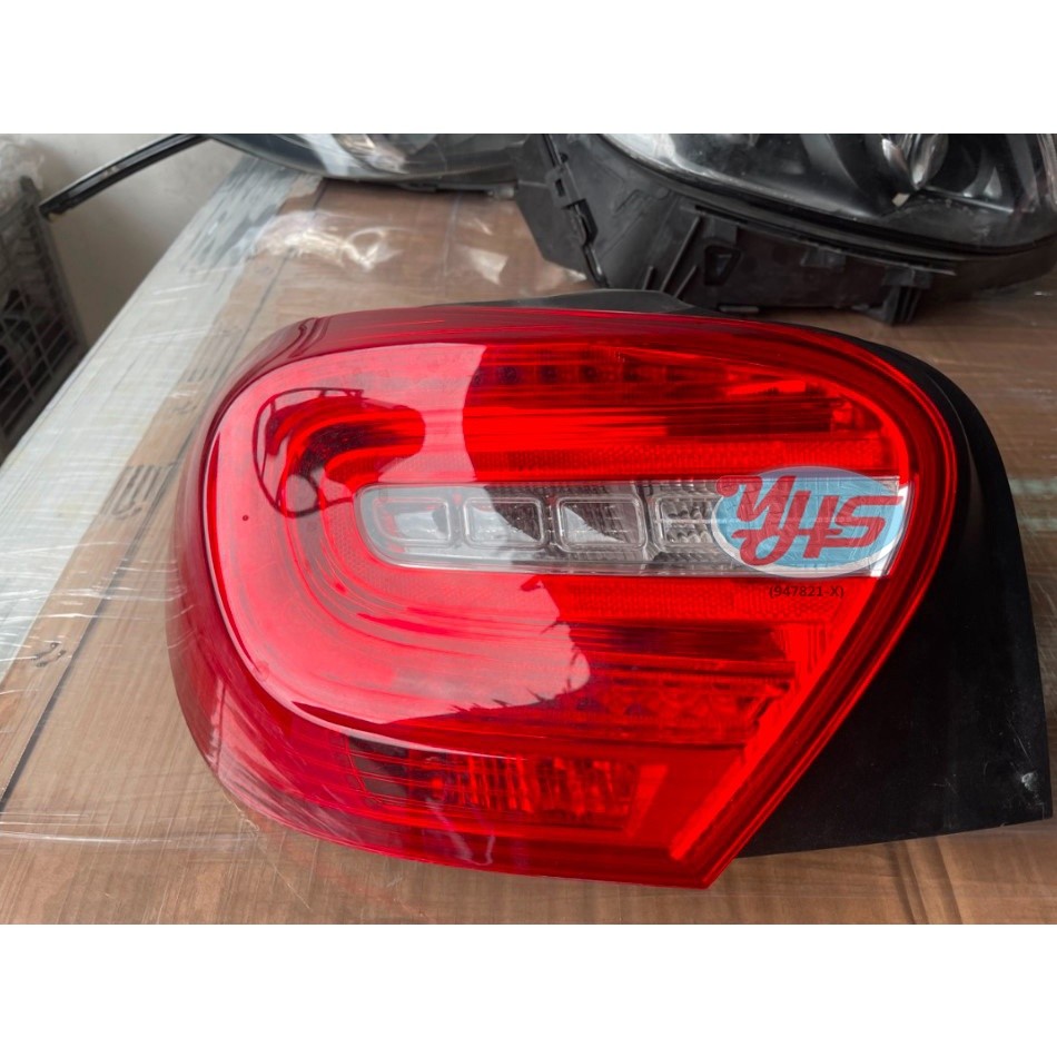 USED Mercedes w176 Tail Lamp Rear Light Taillamp Taillight Car Kereta Lampu Belakang (Left (Passenger)) thumbnail
