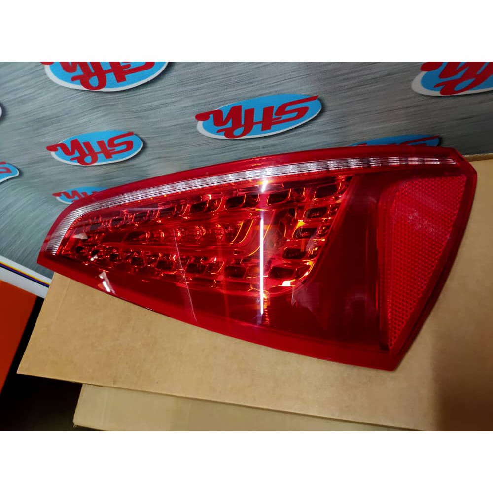 AUDI Q5 REAR TAILLIGHT RH TAILLAMP RH LAMPU BELAKANG KANAN Tail Light Taillight Car Kereta thumbnail