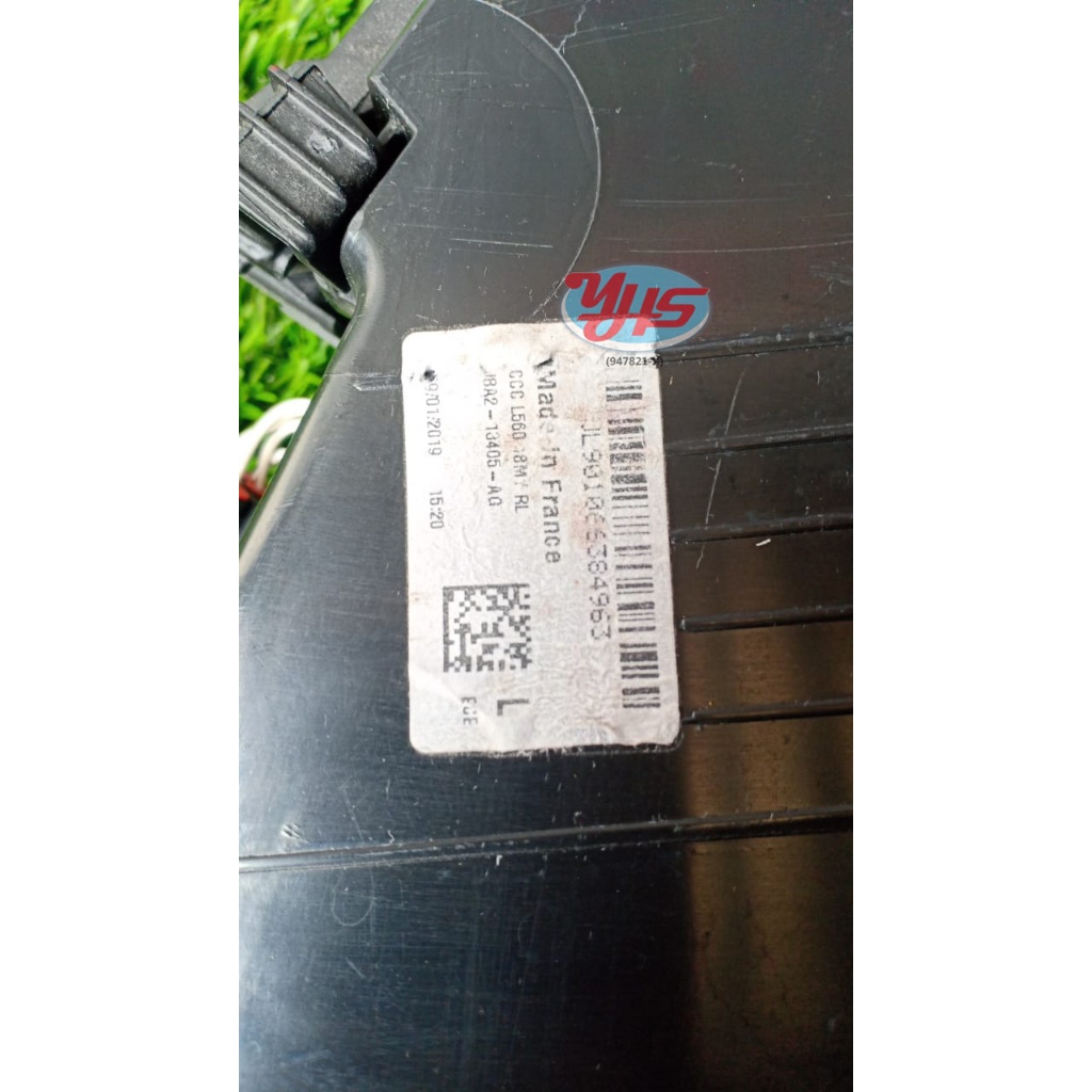 USED LAND ROVER VALER TAIL LAMP UED thumbnail