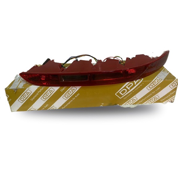 AUDI Q5 2013-2018 year Rear bumper light Right (Belakang bumper lampu kanan) thumbnail