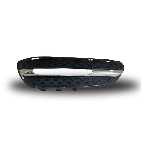 USED ORI MERCEDES W212 2013-2016 FOG LAMP GRILL RH LH (LH) thumbnail