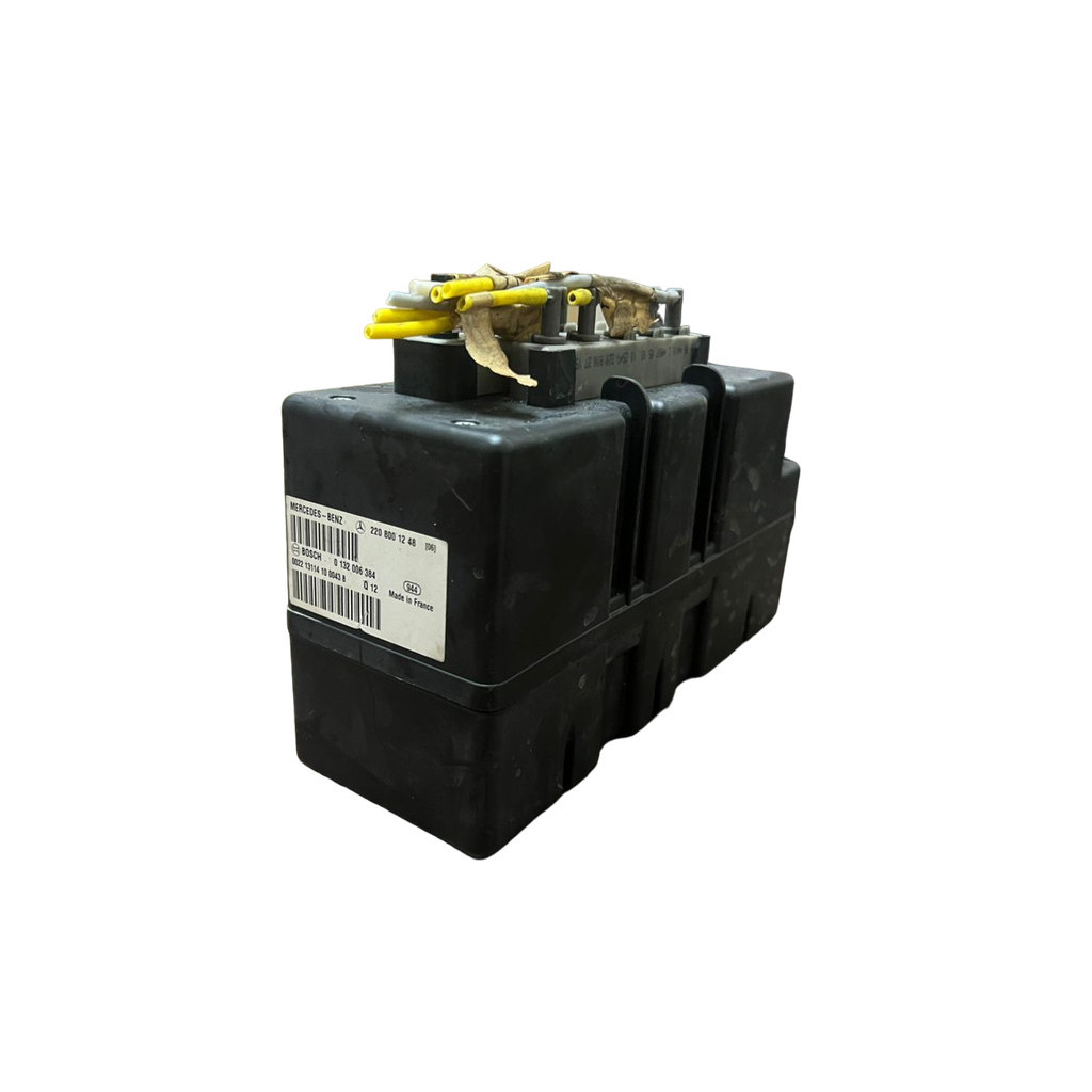 USED ORI MERCEDES SCLASS S220 DOOR LOCK VACUUM PUMP thumbnail