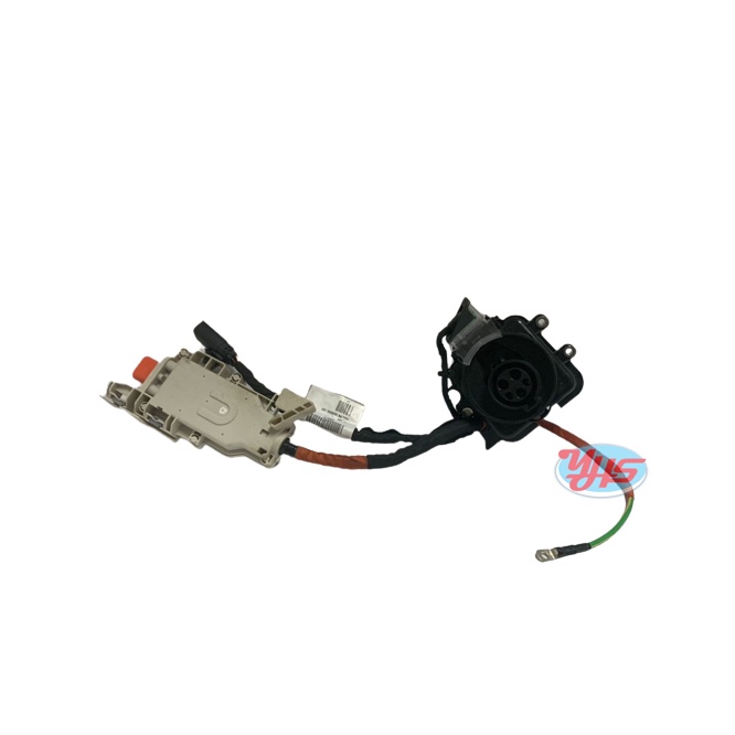 NEW Charging Conne Volvo 32266636 Charging Port thumbnail