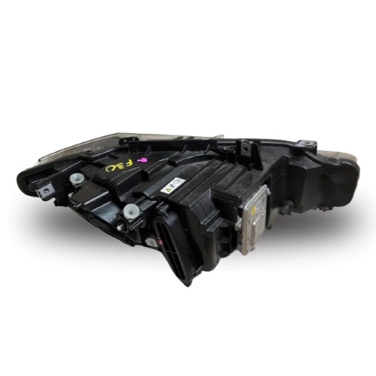 USED ORI BMW F30 320i XENON HEADLIGHT (RH) thumbnail