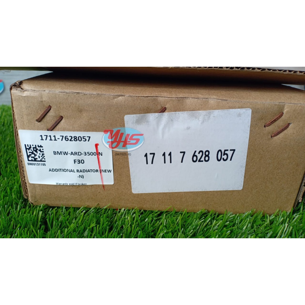 NEW BMW F30 F31 LCI small Radiator coolant thumbnail